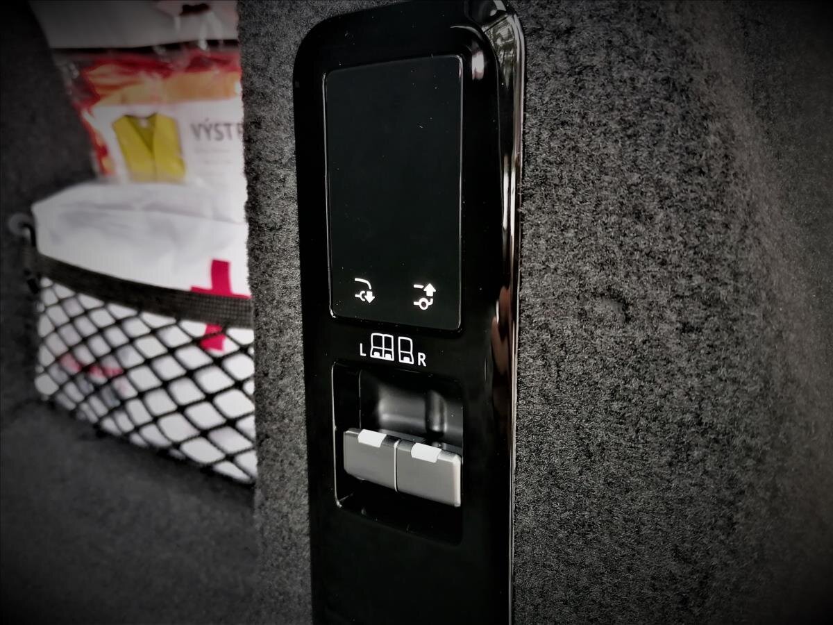 Land Rover Range Rover Sport SUV / Terénní 3,0 l 183 kw