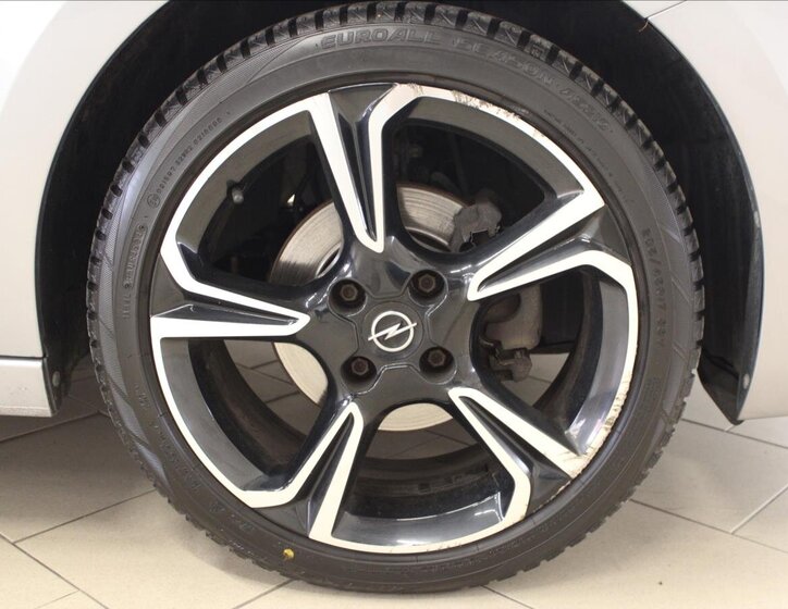 Opel Corsa Hatchback 1,2 l 55 kw