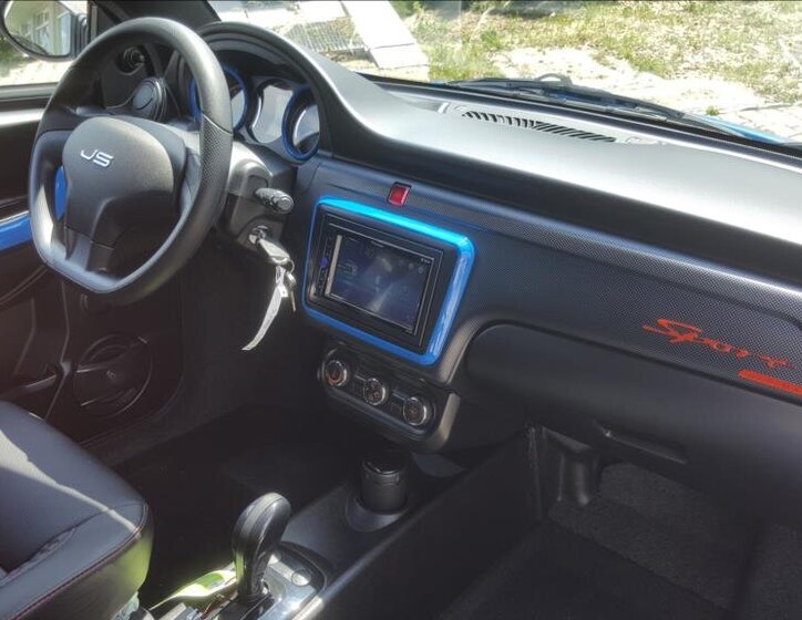 Ligier JS 50 L Hatchback 478,0 6 kw