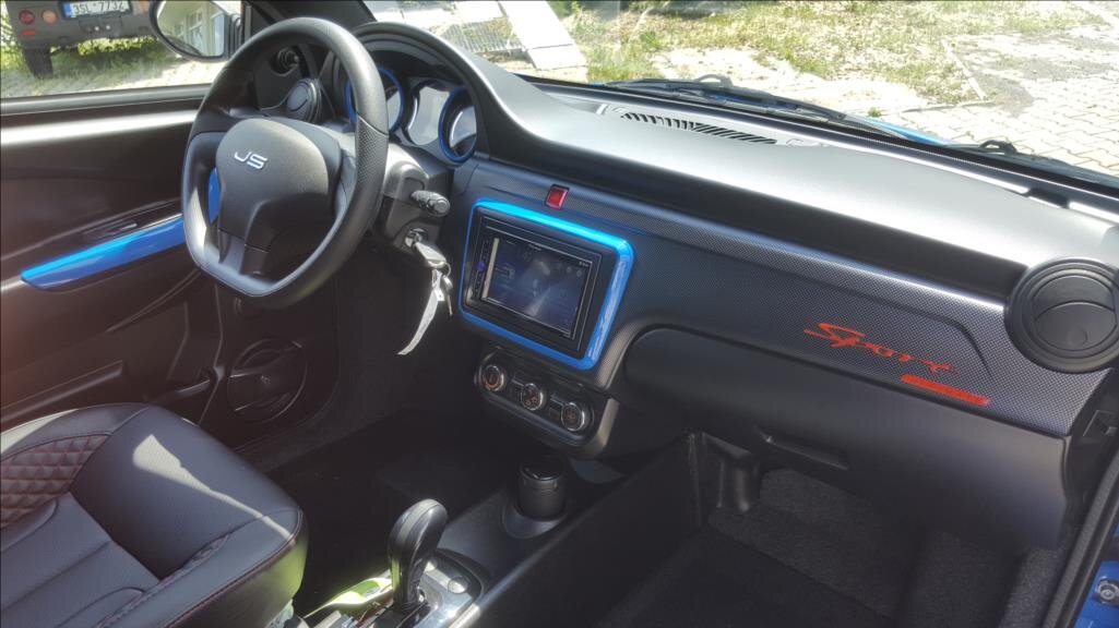 Ligier JS 50 L Hatchback 478,0 6 kw