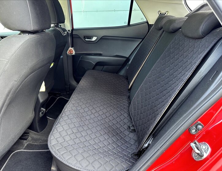 KIA Stonic SUV / Terénní 1,6 l 81 kw