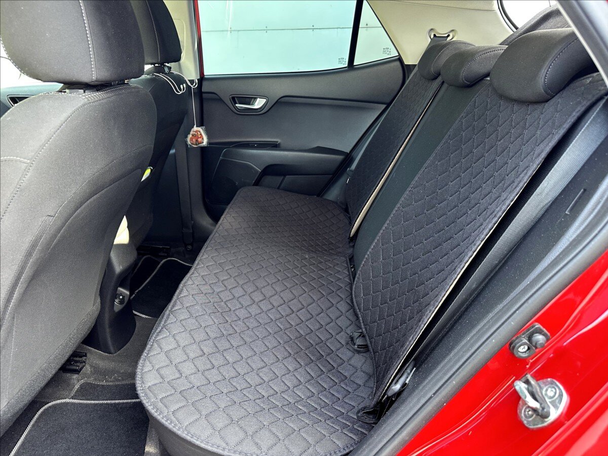 KIA Stonic SUV / Terénní 1,6 l 81 kw