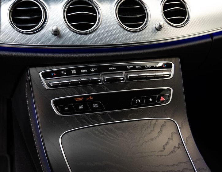 Mercedes-Benz Třídy E 12