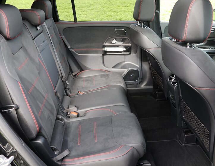 Mercedes-Benz GLB 17