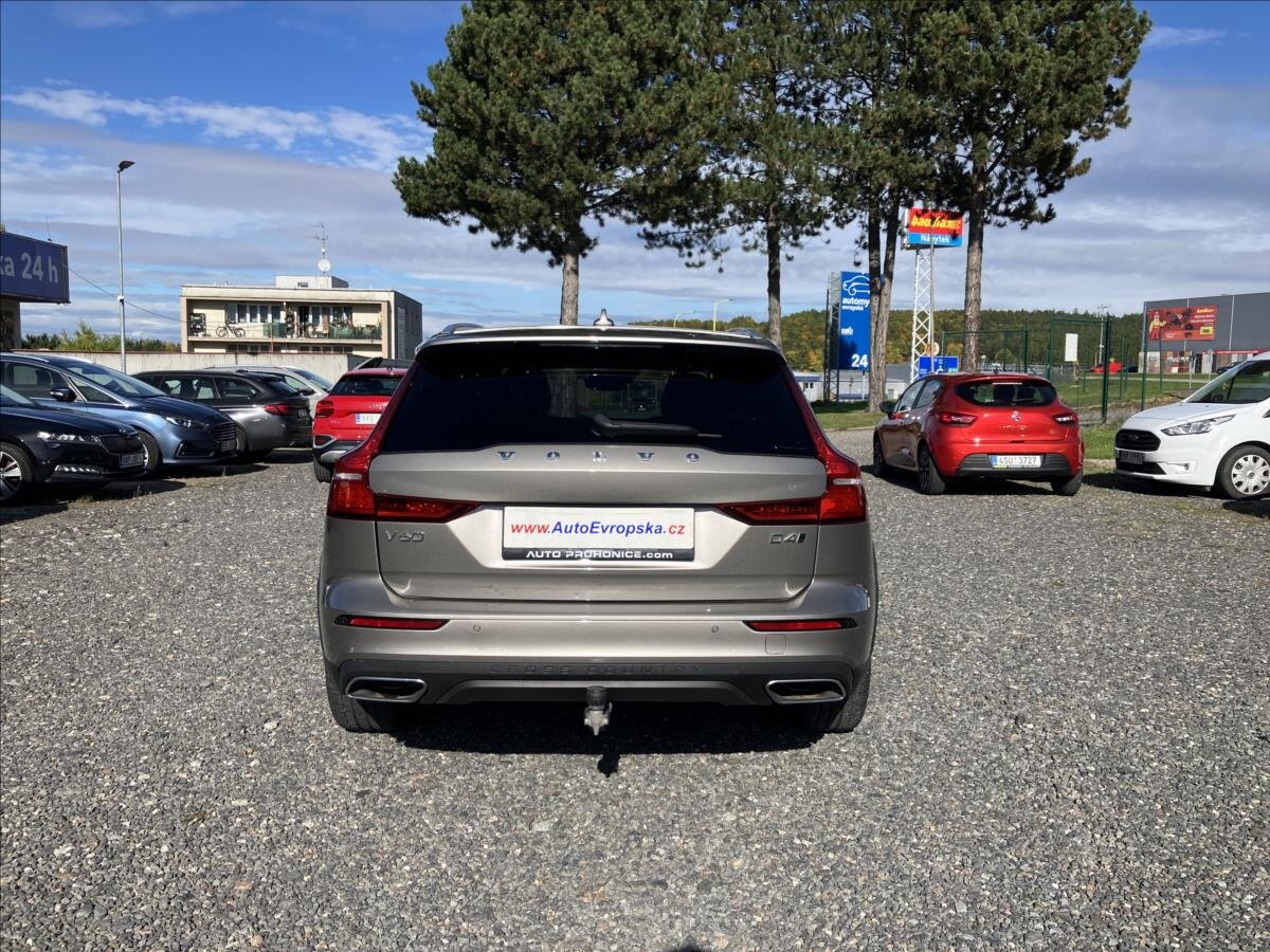 Volvo V60 Kombi 2,0 l 140 kw