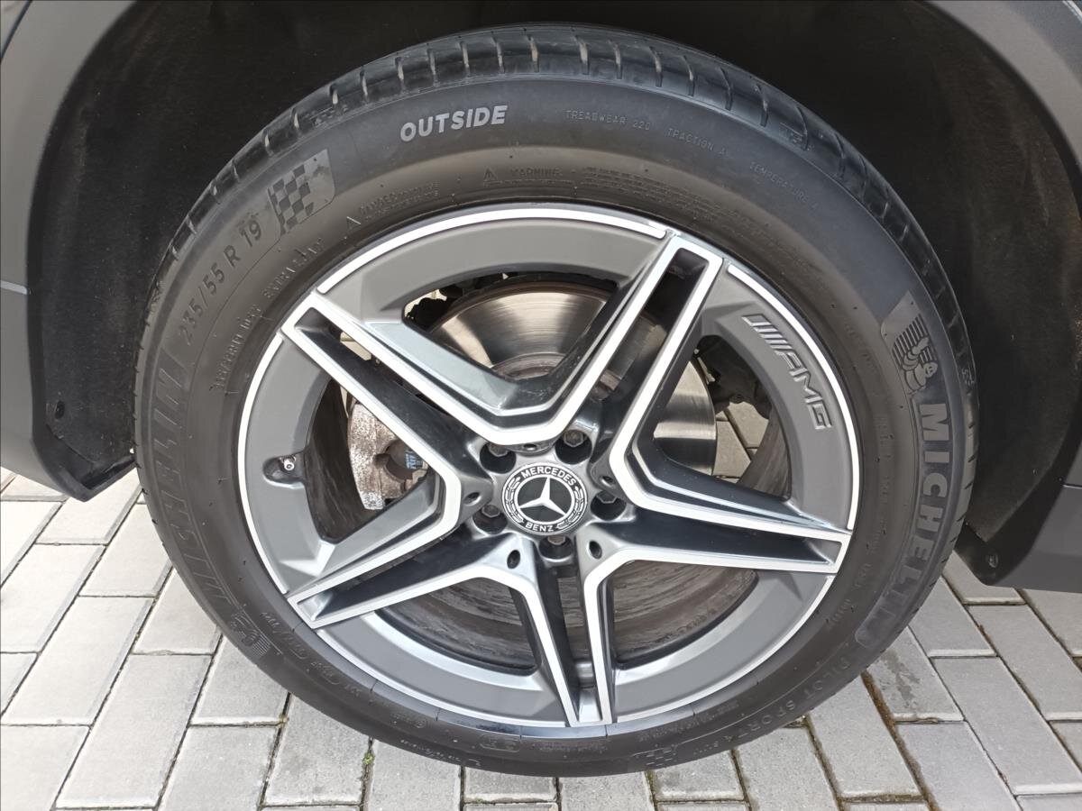 Mercedes-Benz GLC SUV 2,0 l 180 kw