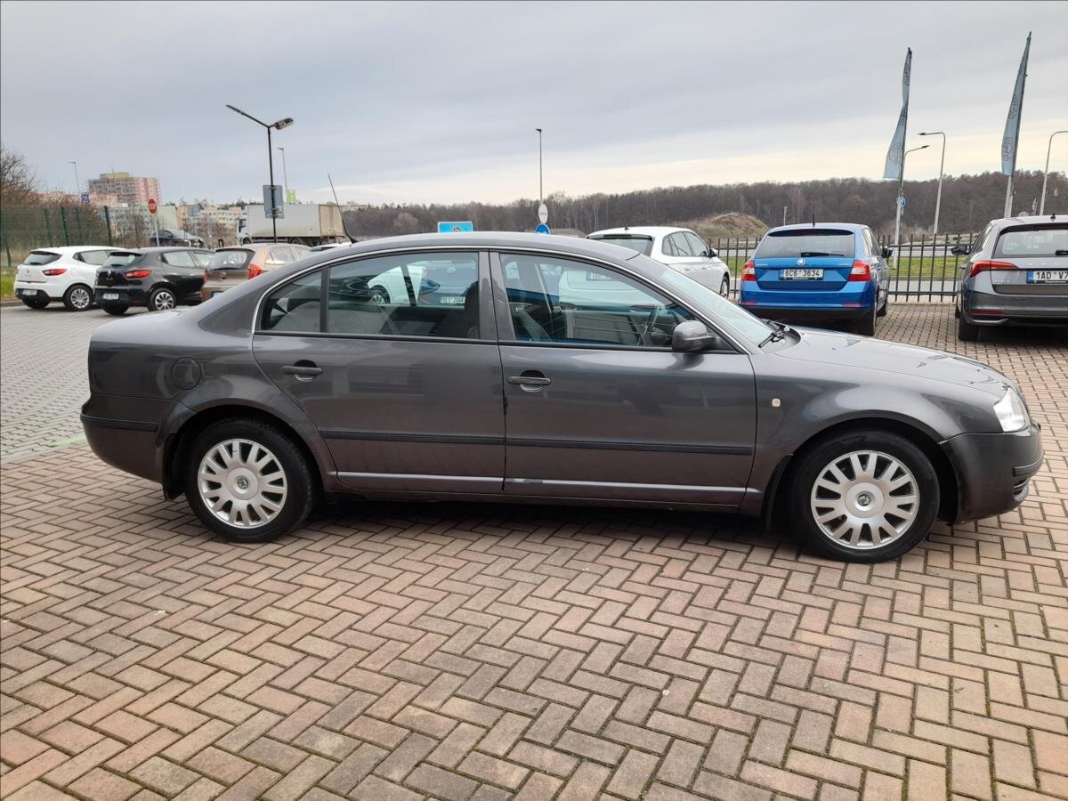 Škoda Superb Sedan / Limuzína 1,9 l 74 kw