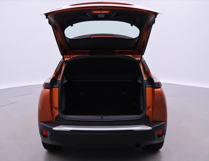 Peugeot 2008 SUV / Terénní 1,2 l 74 kw