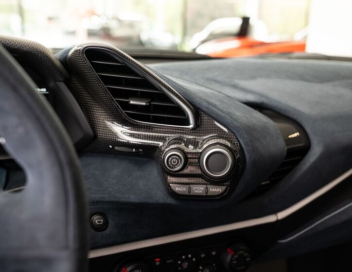 Ferrari 488 Kupé 3,9 l 530 kw