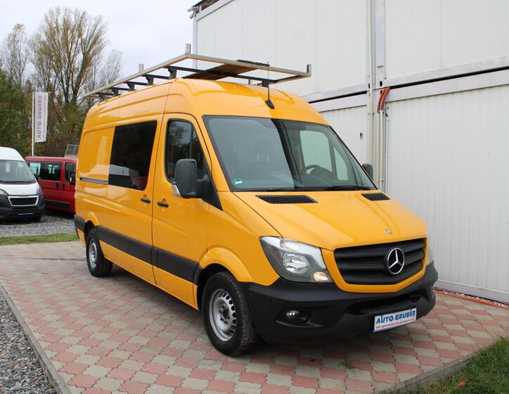 Mercedes-Benz Sprinter 2