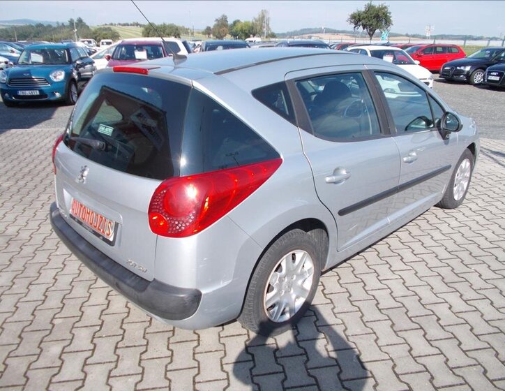 Peugeot 207 Kombi 1,4 l 70 kw