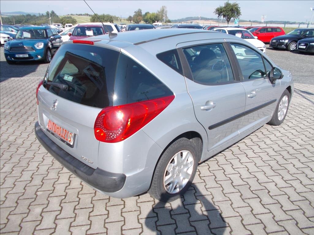 Peugeot 207 Kombi 1,4 l 70 kw