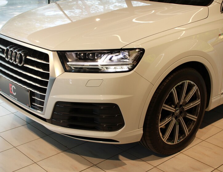 Audi Q7 7