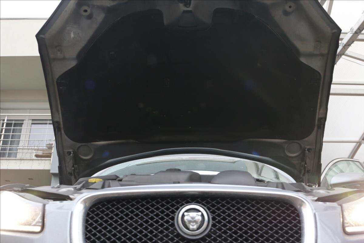 Jaguar XF Kombi 3,0 l 177 kw