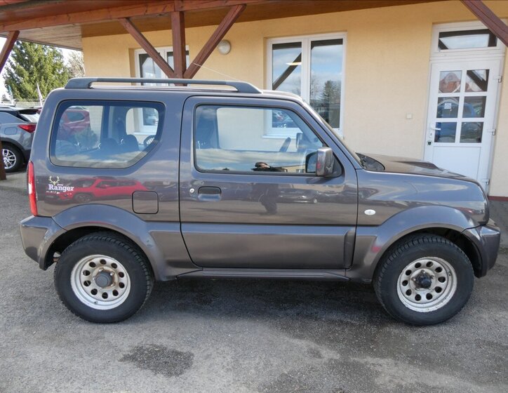 Suzuki Jimny SUV / Terénní 1,3 l 62 kw