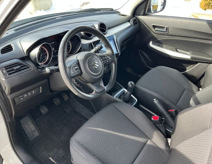 Suzuki Swift Hatchback 1,2 l 61 kw