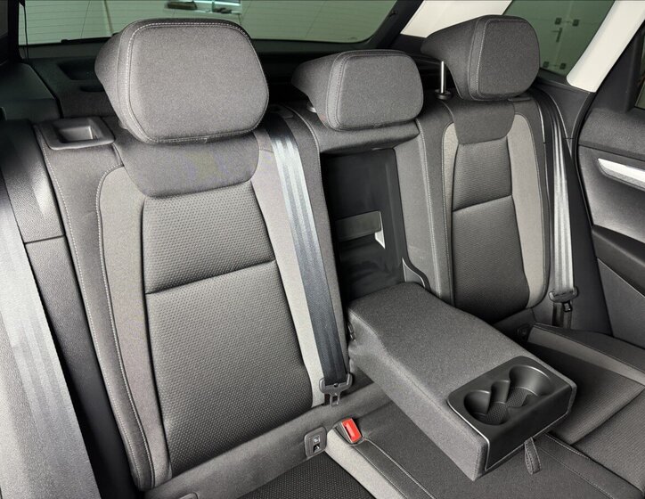 Škoda Karoq SUV 1,5 l 110 kw