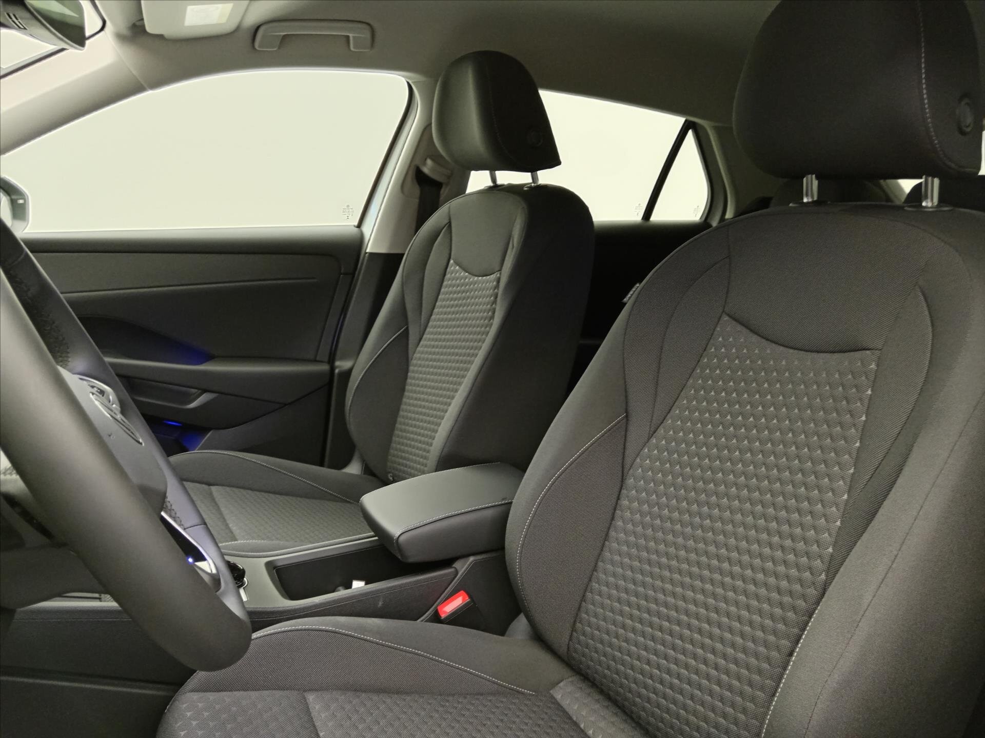 Volkswagen T-Roc SUV / Terénní 1,5 l 110 kw