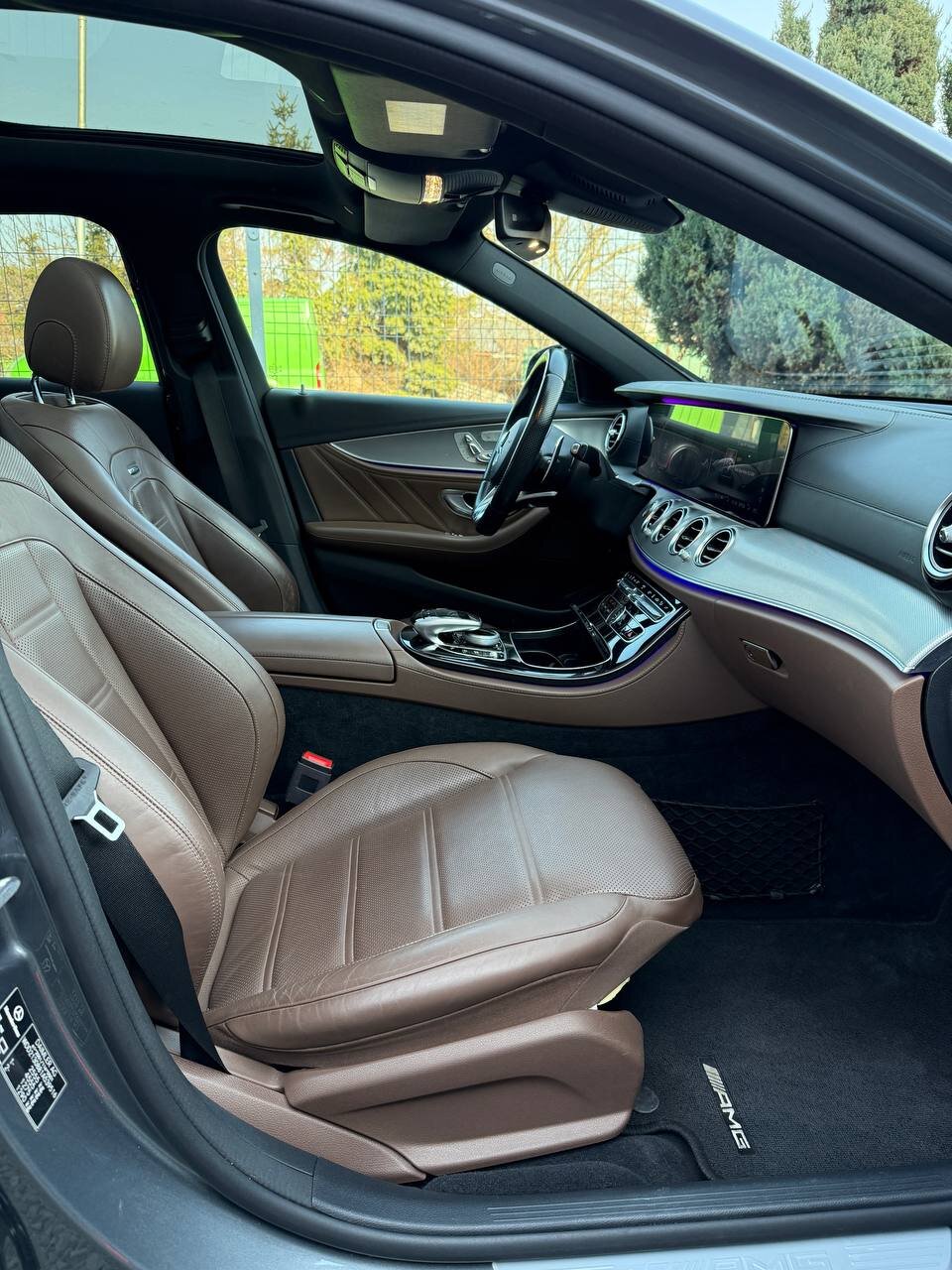 Mercedes-Benz Třídy E Sedan / Limuzína 4,0 l 420 kw