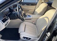 BMW Řada 7 Sedan 3,0 l 210 kw