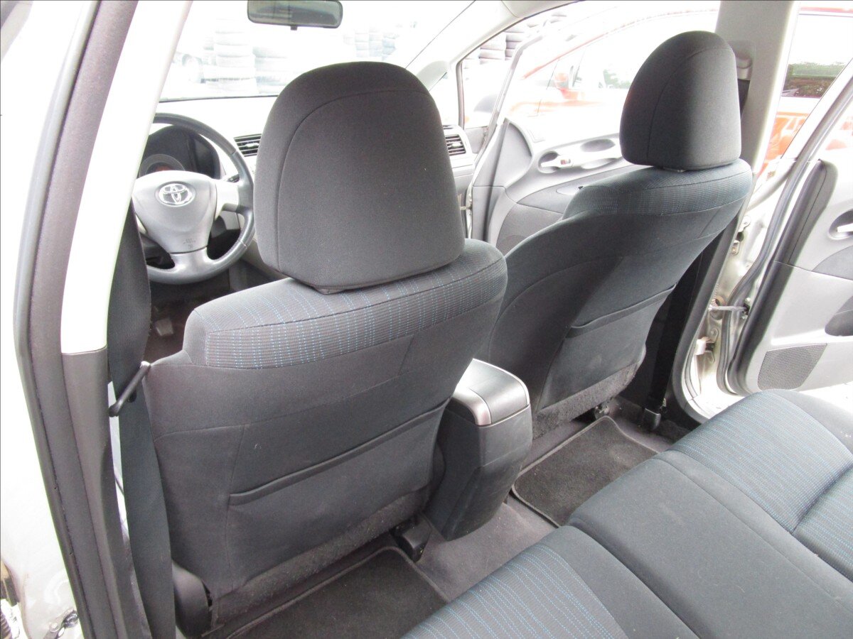 Toyota Auris Hatchback 1,4 l 66 kw