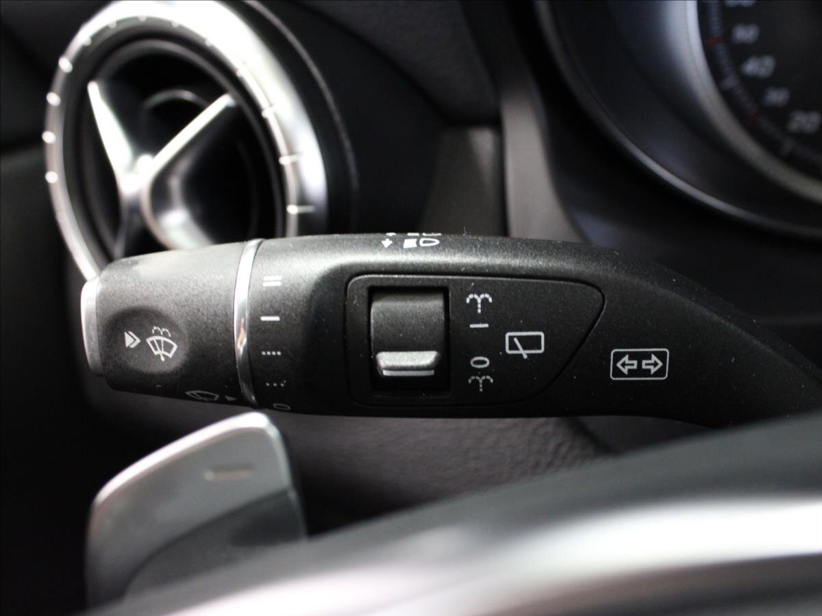 Mercedes-Benz CLA Kombi 2,1 l 100 kw