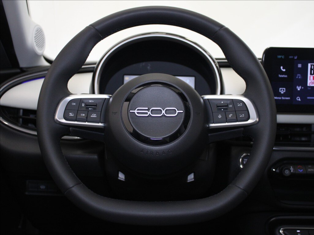 Fiat 600 SUV / Terénní 1,2 l 107 kw