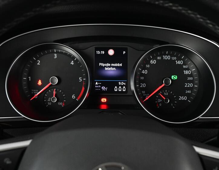 Volkswagen Passat 13