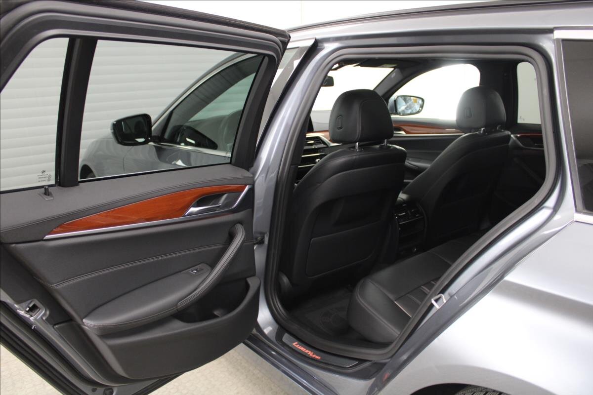 BMW Řada 5 Kombi 2,0 l 140 kw