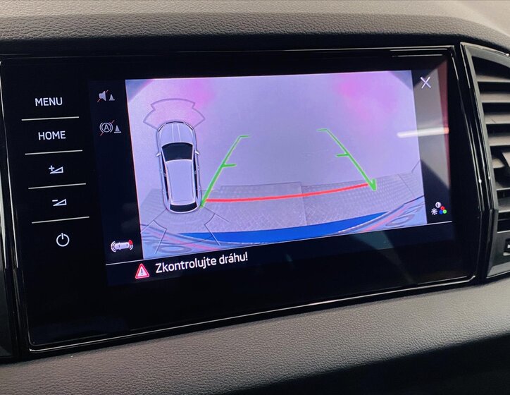 Škoda Karoq SUV / Terénní 1,5 l 110 kw