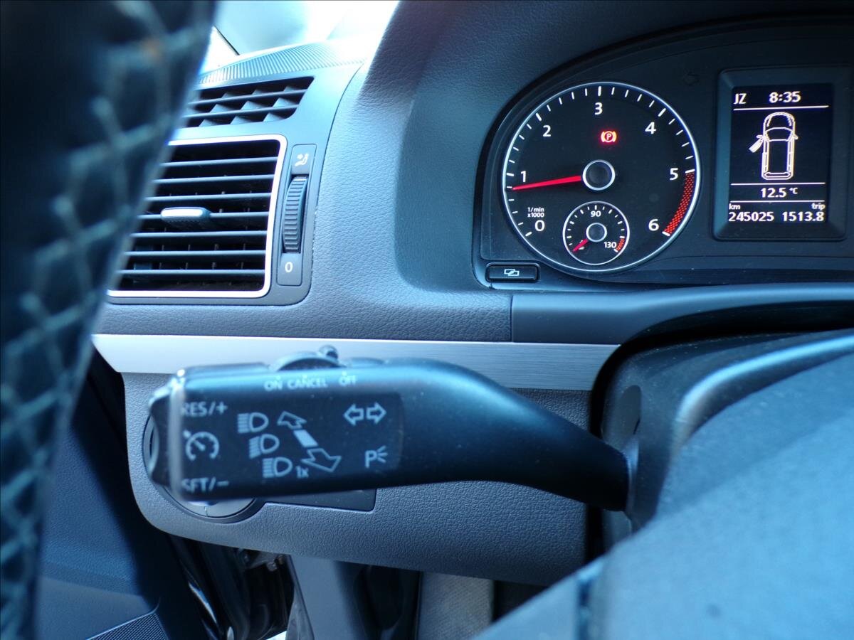 Volkswagen Touran Kombi 2,0 l 103 kw