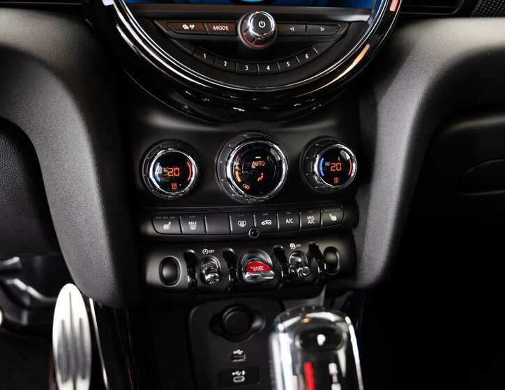 Mini Cooper Hatchback 2,0 l 225 kw