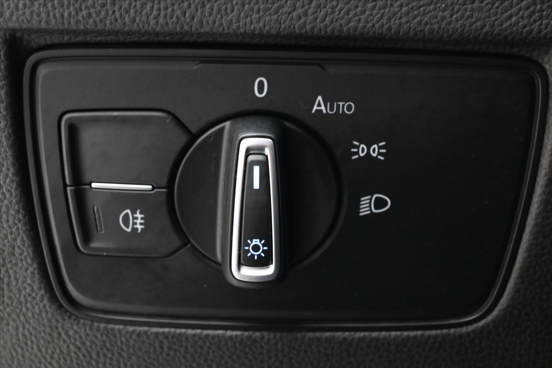 Volkswagen Passat Sedan / Limuzína 1,4 l 115 kw