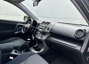 Toyota RAV4 SUV / Terénní 2,2 l 100 kw