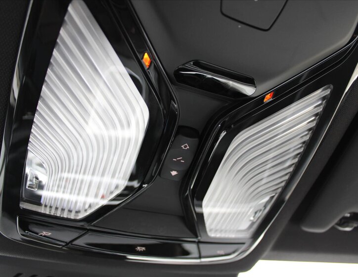 BMW Řada 3 Sedan / Limuzína 2,0 l 140 kw