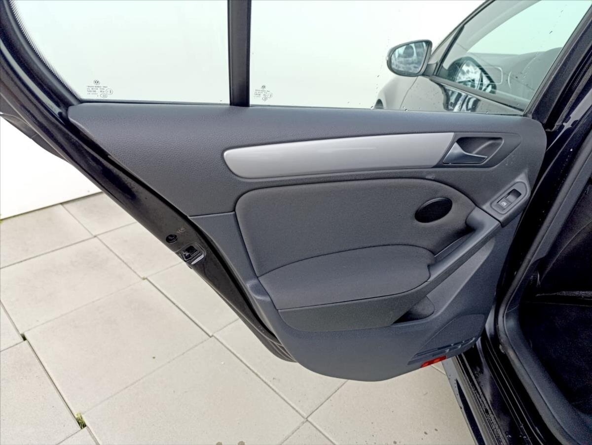 Volkswagen Golf Hatchback 1,6 l 77 kw