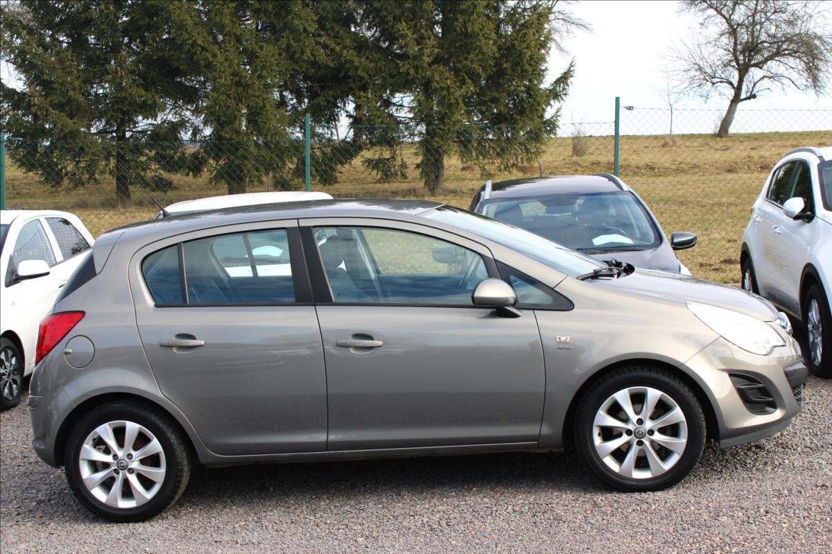 Opel Corsa Hatchback 1,4 l 64 kw