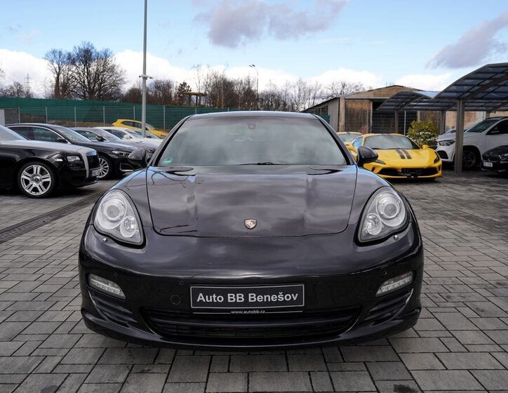 Porsche Panamera Sedan 3,6 l 220 kw