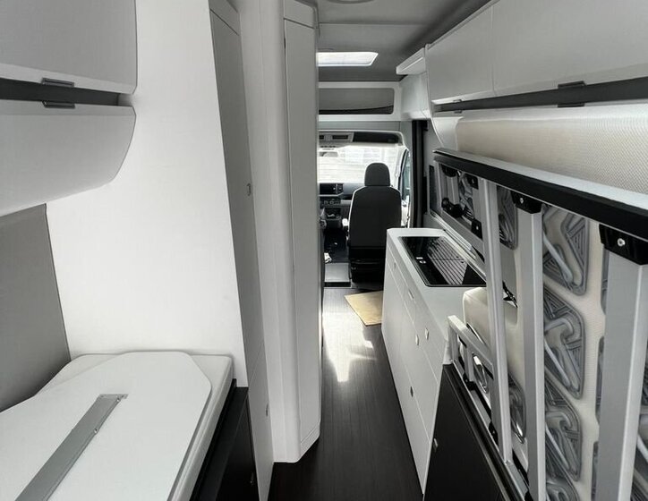 Volkswagen Crafter 12