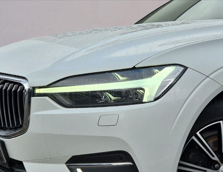 Volvo XC60 SUV / Terénní 2,0 l 145 kw