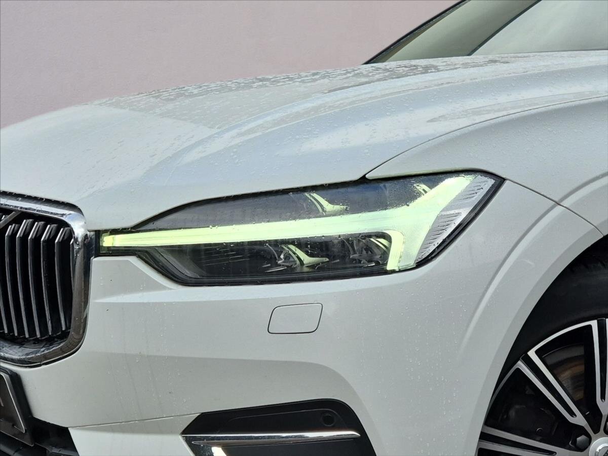 Volvo XC60 SUV / Terénní 2,0 l 145 kw