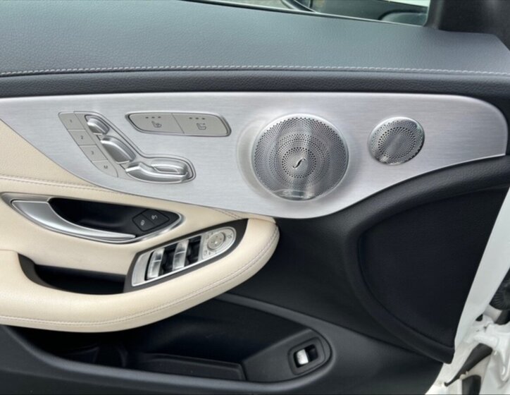 Mercedes-Benz Třídy C Kabriolet 2,0 l 180 kw