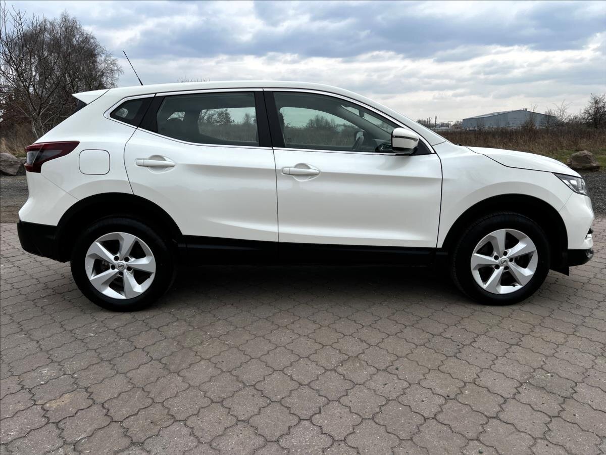Nissan Qashqai SUV / Terénní 1,3 l 103 kw