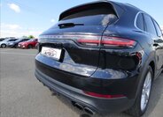 Porsche Cayenne SUV 2,9 l 324 kw