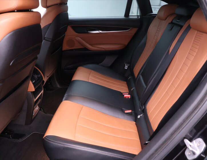 BMW X6 SUV / Terénní 3,0 l 230 kw