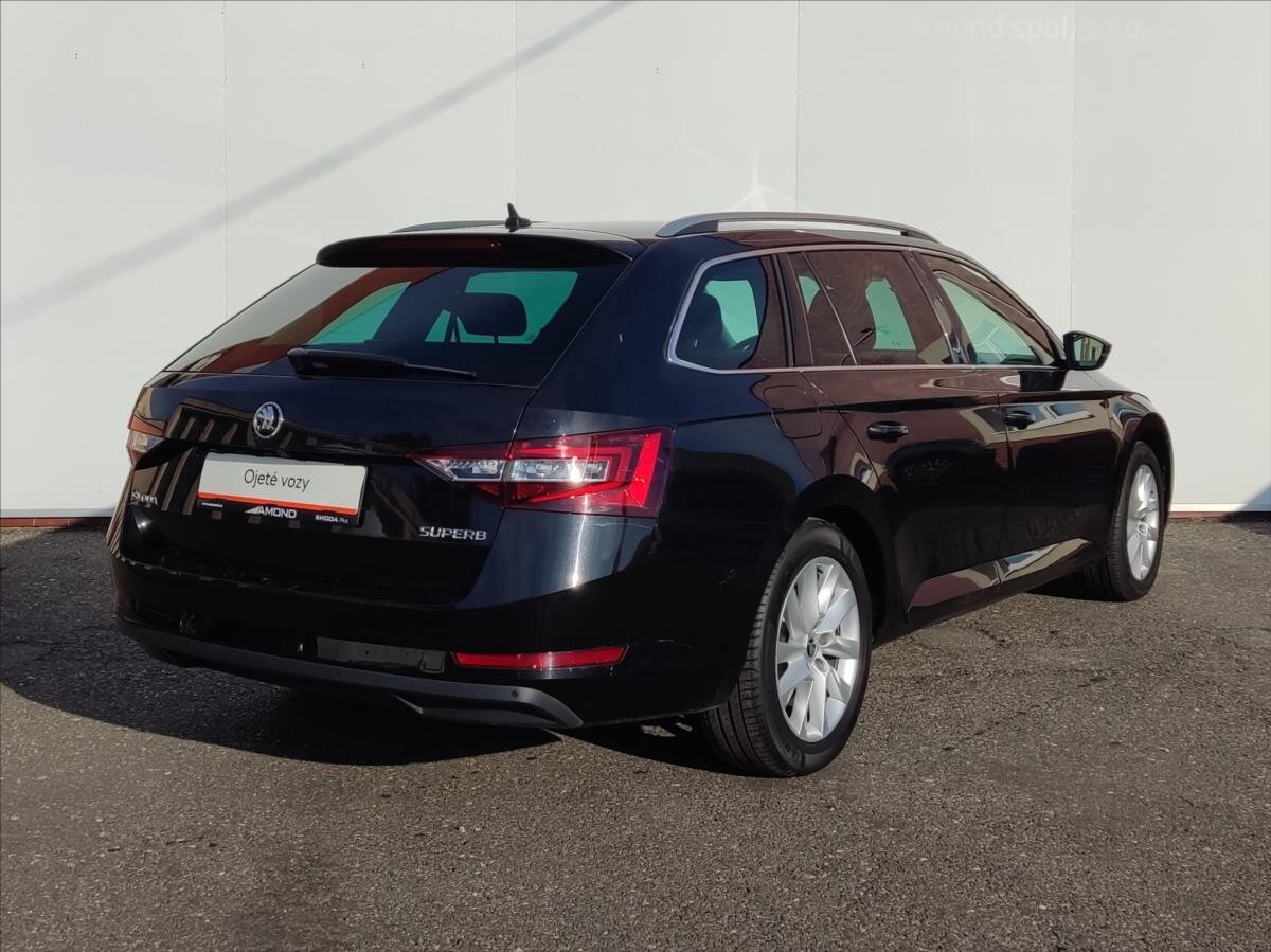 Škoda Superb