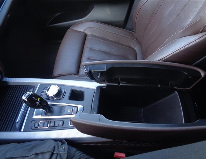 BMW X5 Kombi 2,0 l 180 kw