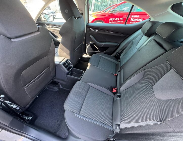 Škoda Octavia Sedan / Limuzína 1,5 l 110 kw