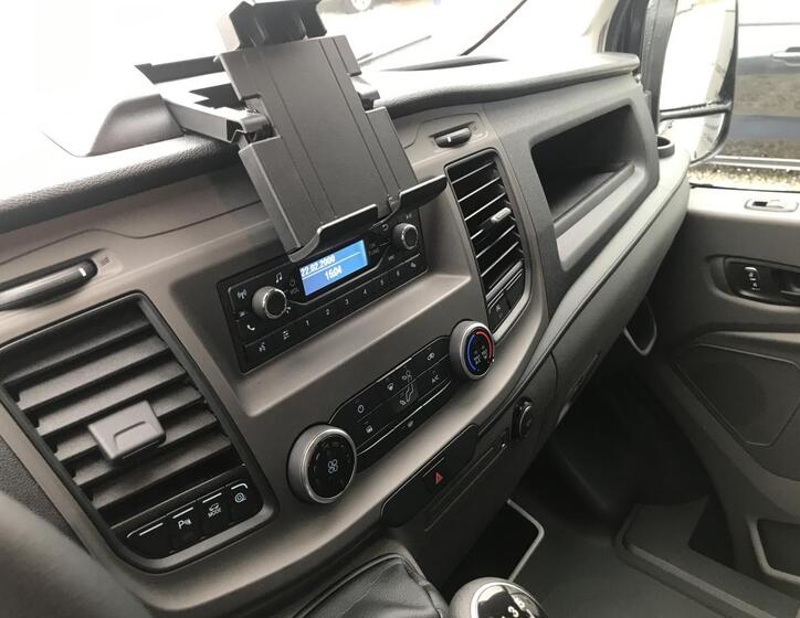 Ford Transit 18
