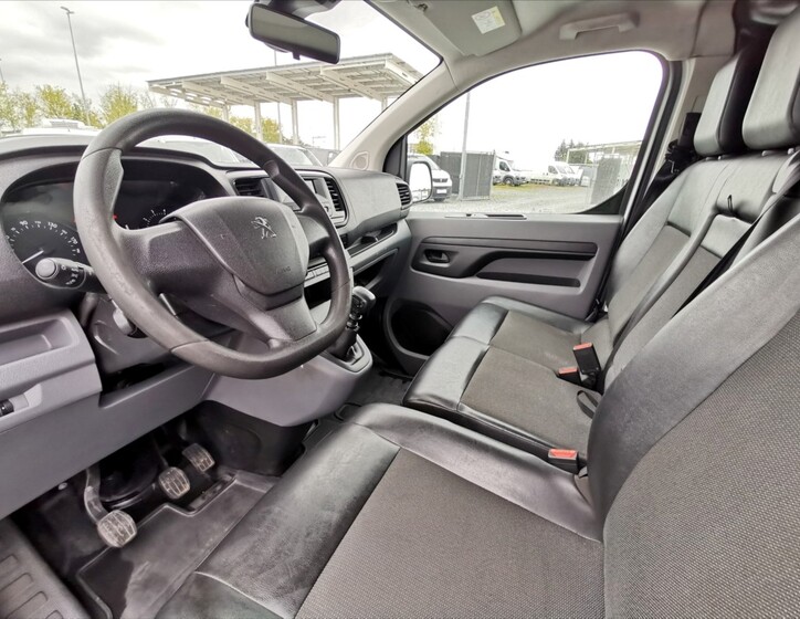 Peugeot Expert 6